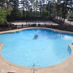 pool at Beacon Ridge located in College Park, GA