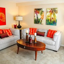 living room at Beacon Ridge located in College Park, GA
