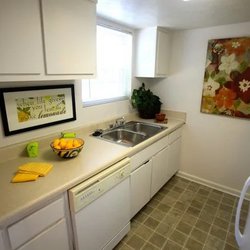 kitchen at Beacon Ridge located in College Park, GA